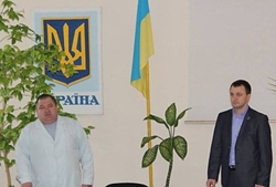 Позор! Народные депутаты передали в Новоодеcскую больницу просроченные лекарства (Фото)